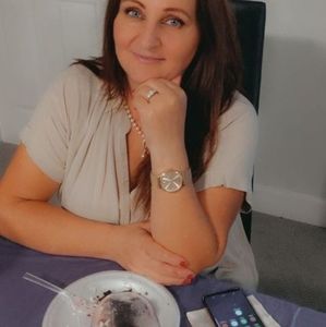 Meet your Posher, Elvira